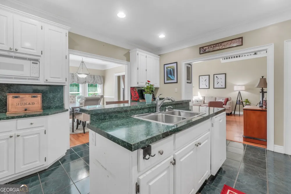 561 Harbour Shores DR Jackson, GA 30233