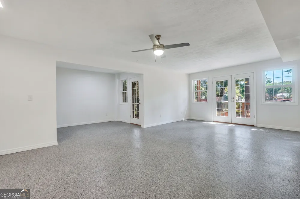 561 Harbour Shores DR Jackson, GA 30233