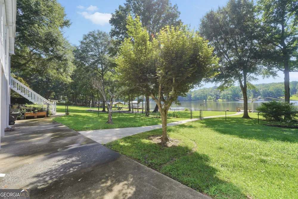 561 Harbour Shores DR Jackson, GA 30233