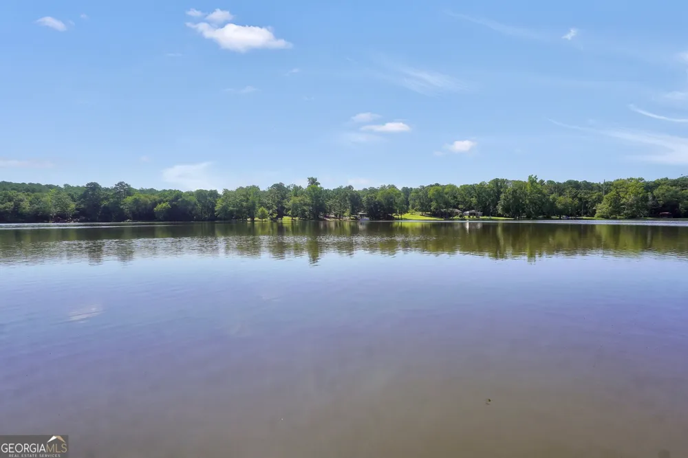 561 Harbour Shores DR Jackson, GA 30233