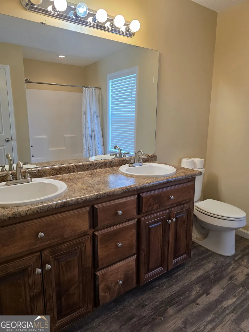 294 Lakeside CIR Baxley, GA 31513