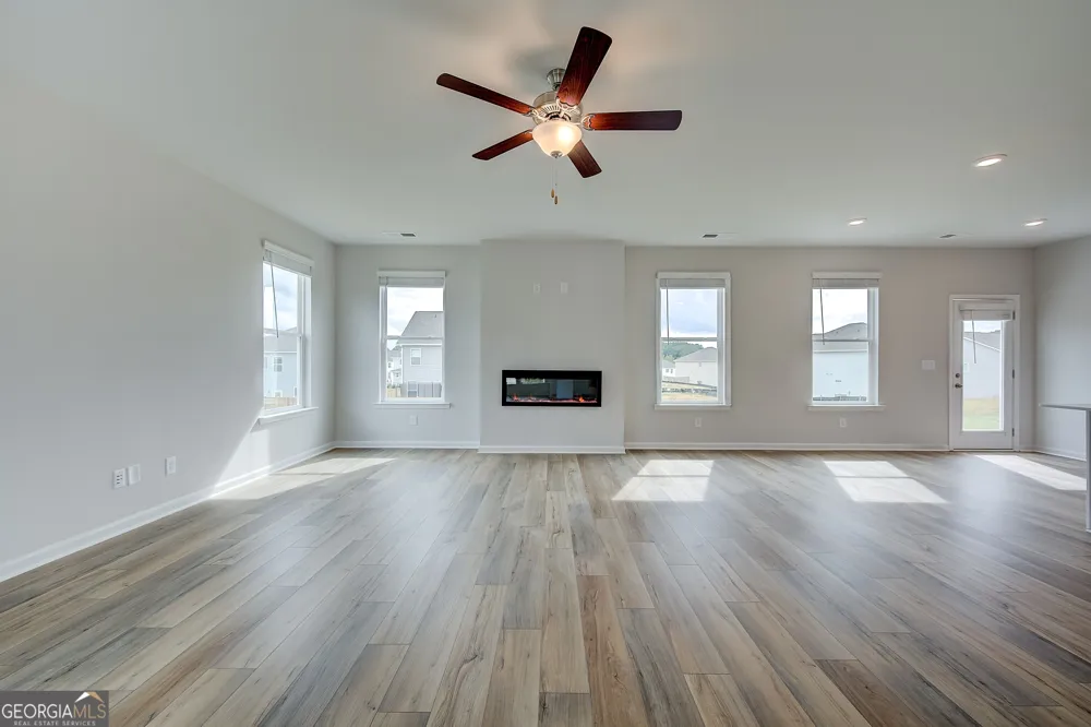 28 Fayme CT Newnan, GA 30263