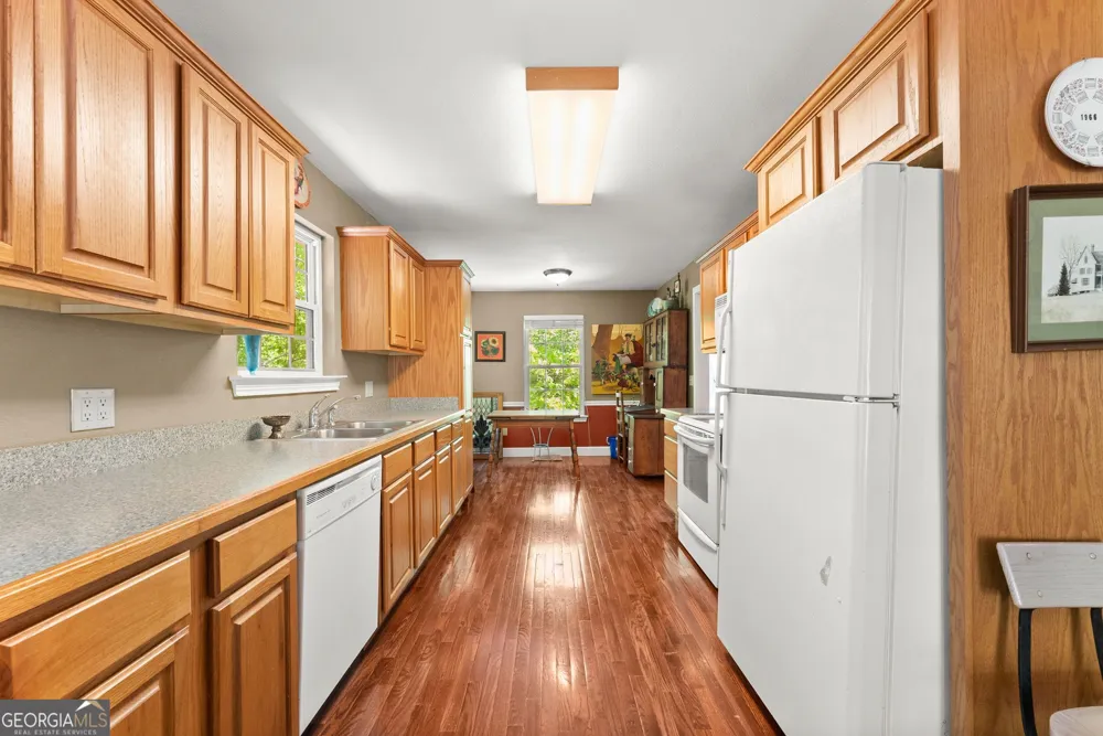 162 Greenview CT Cleveland, GA 30528