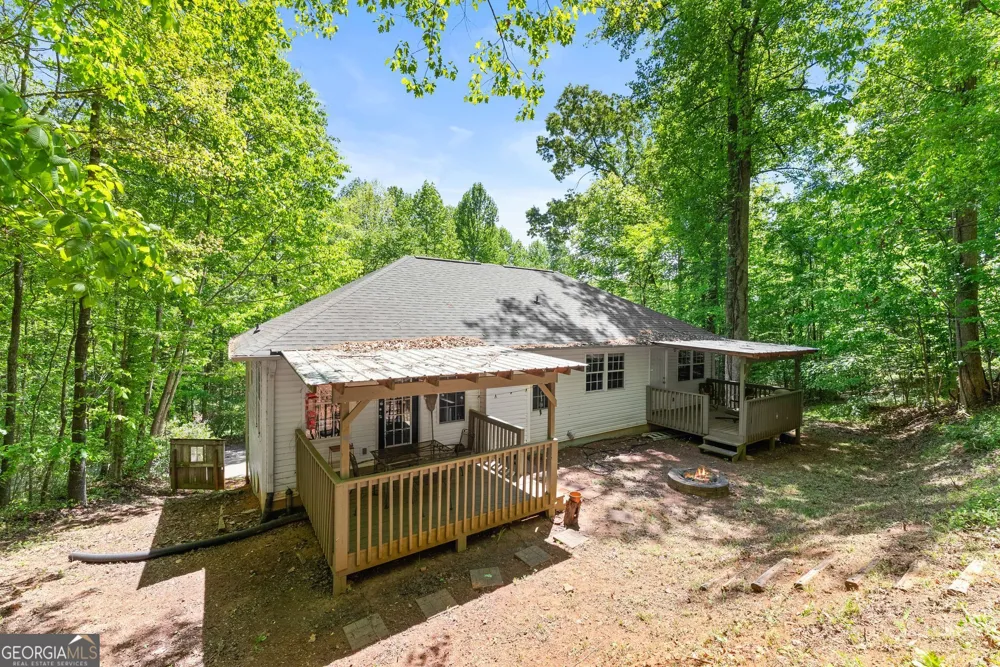 162 Greenview CT Cleveland, GA 30528