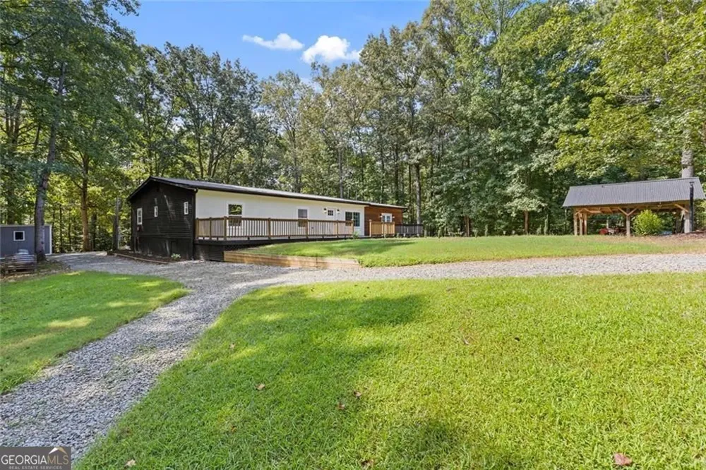 681 Pumpkinvine RD Acworth, GA 30101
