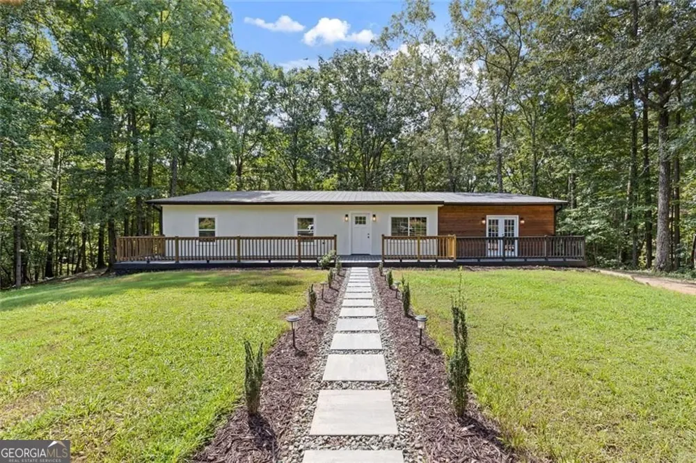 681 Pumpkinvine RD Acworth, GA 30101