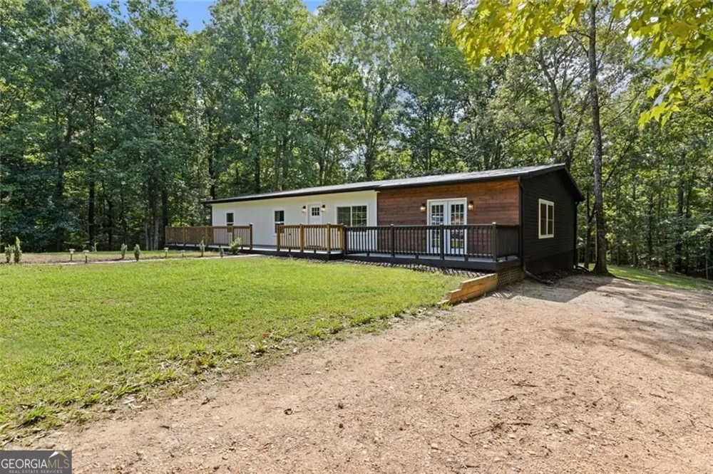 681 Pumpkinvine RD Acworth, GA 30101
