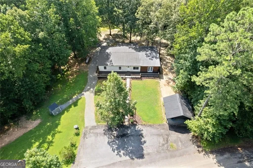 681 Pumpkinvine RD Acworth, GA 30101