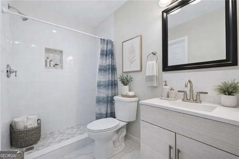5400 Roswell RD Sandy Springs, GA 30342