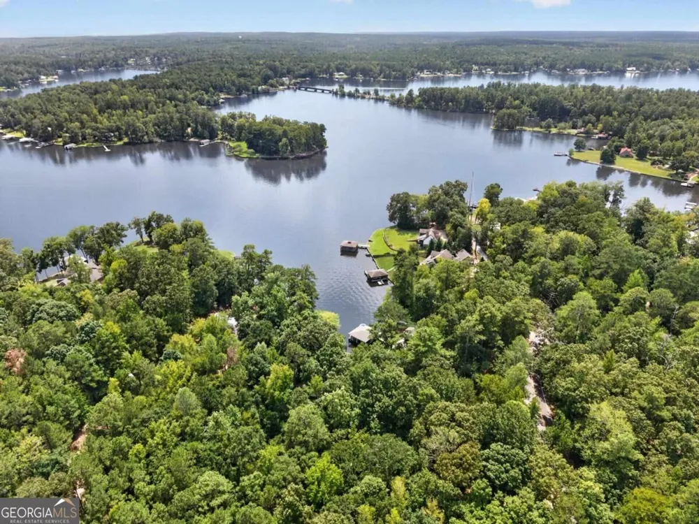 966 Dennis Station RD Eatonton, GA 31024