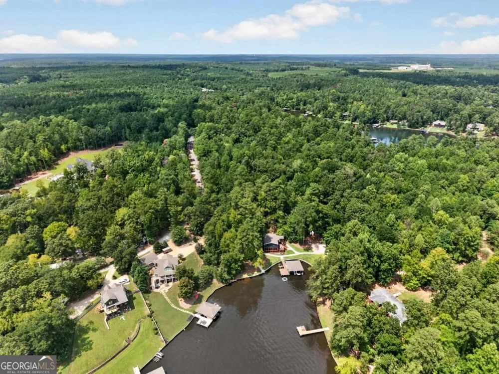 966 Dennis Station RD Eatonton, GA 31024