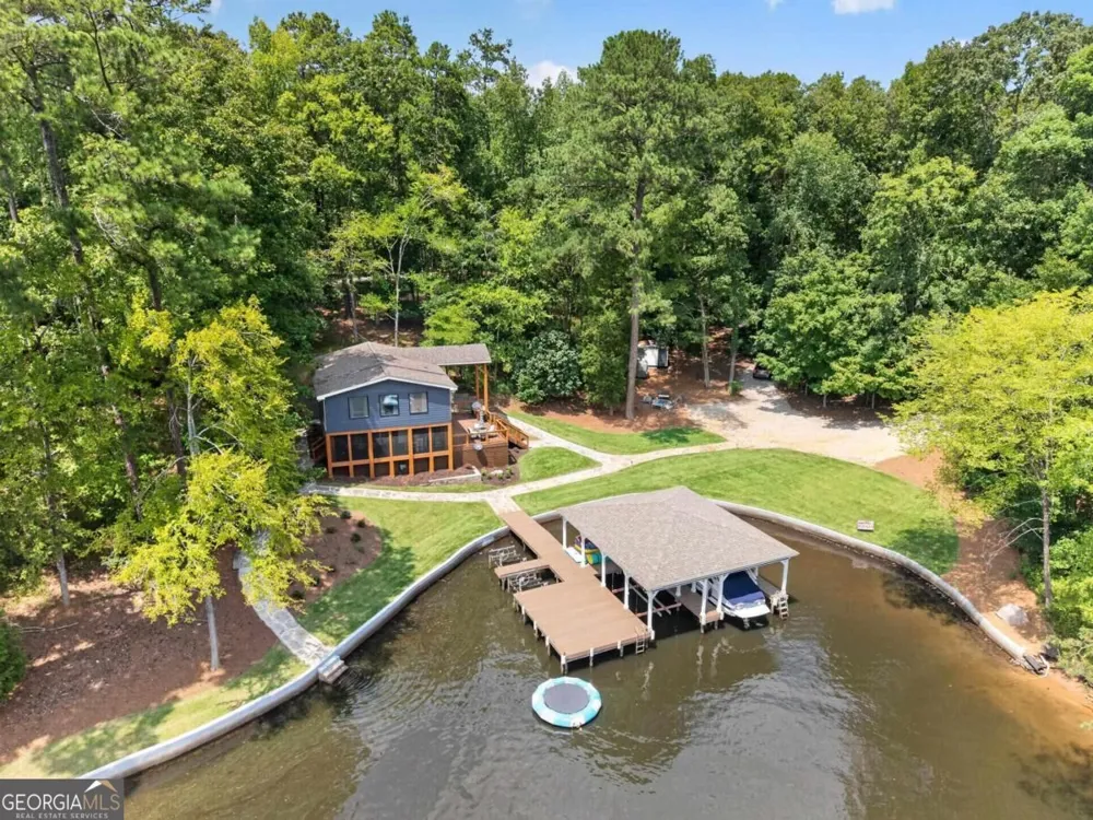 966 Dennis Station RD Eatonton, GA 31024