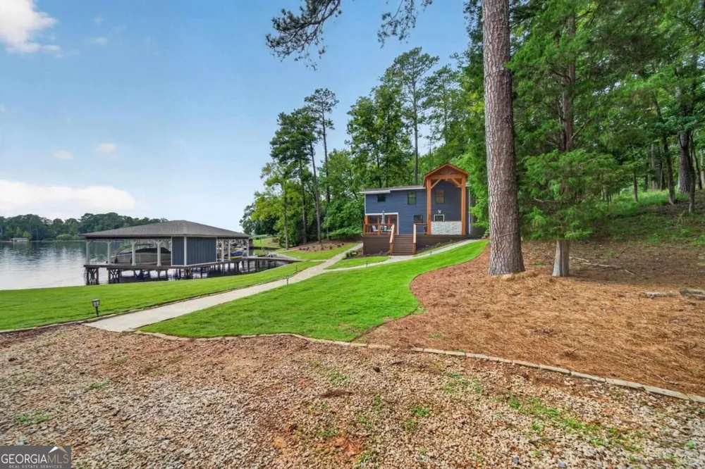 966 Dennis Station RD Eatonton, GA 31024