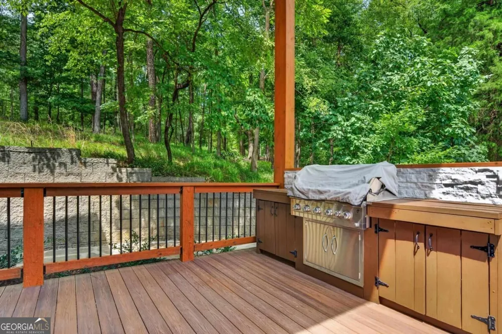 966 Dennis Station RD Eatonton, GA 31024