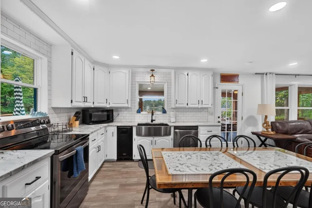 966 Dennis Station RD Eatonton, GA 31024