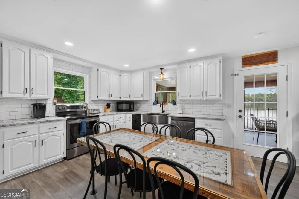 966 Dennis Station RD Eatonton, GA 31024