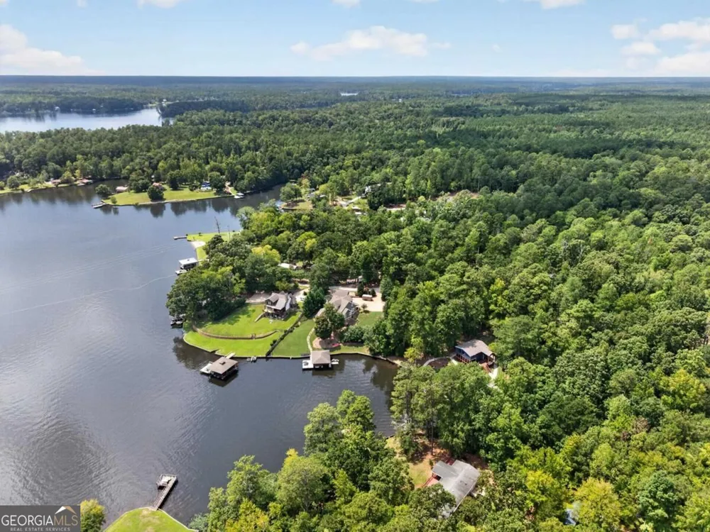 966 Dennis Station RD Eatonton, GA 31024