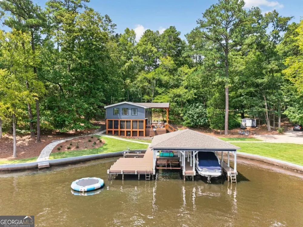966 Dennis Station RD Eatonton, GA 31024