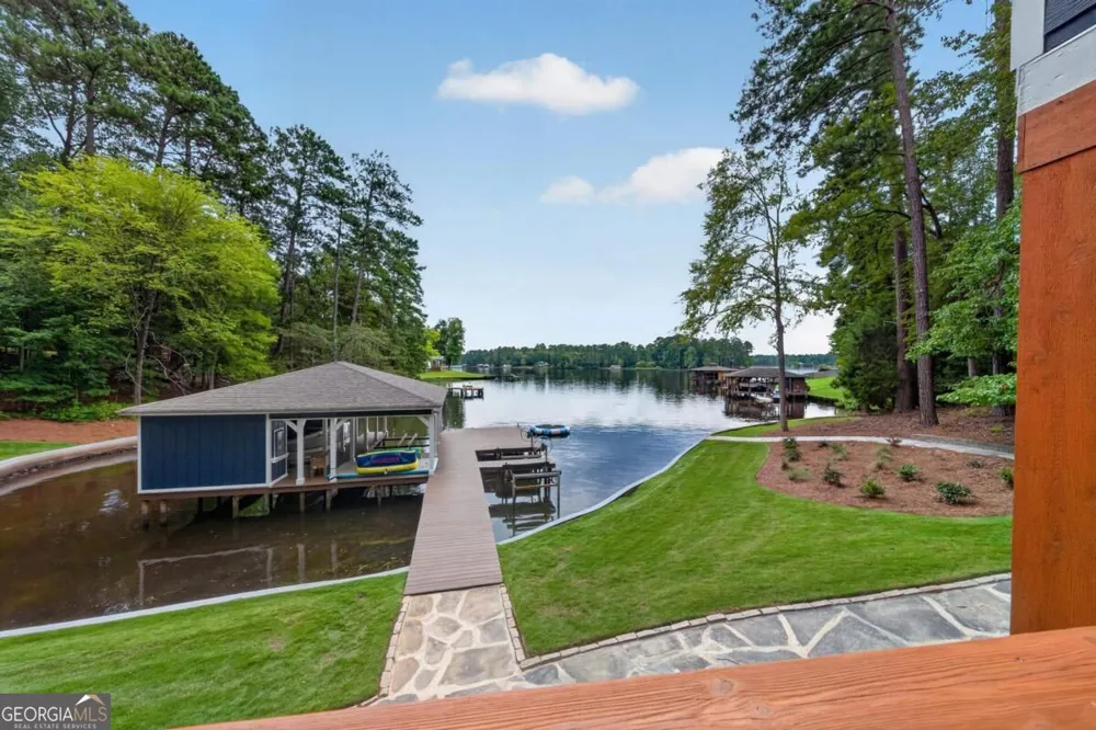 966 Dennis Station RD Eatonton, GA 31024