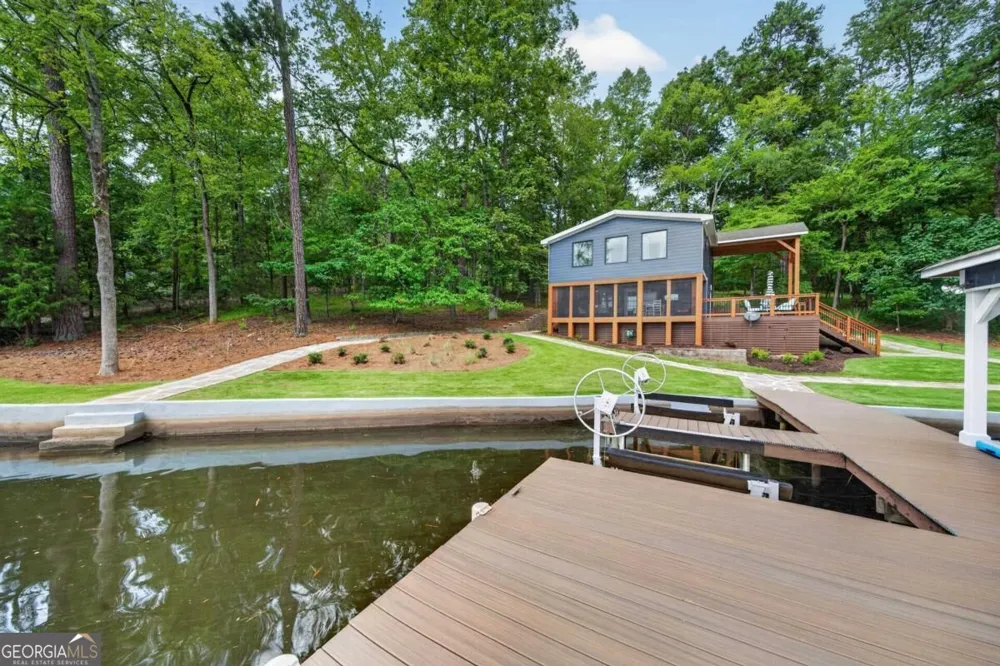966 Dennis Station RD Eatonton, GA 31024
