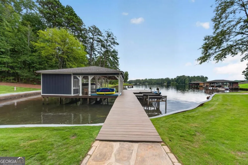 966 Dennis Station RD Eatonton, GA 31024