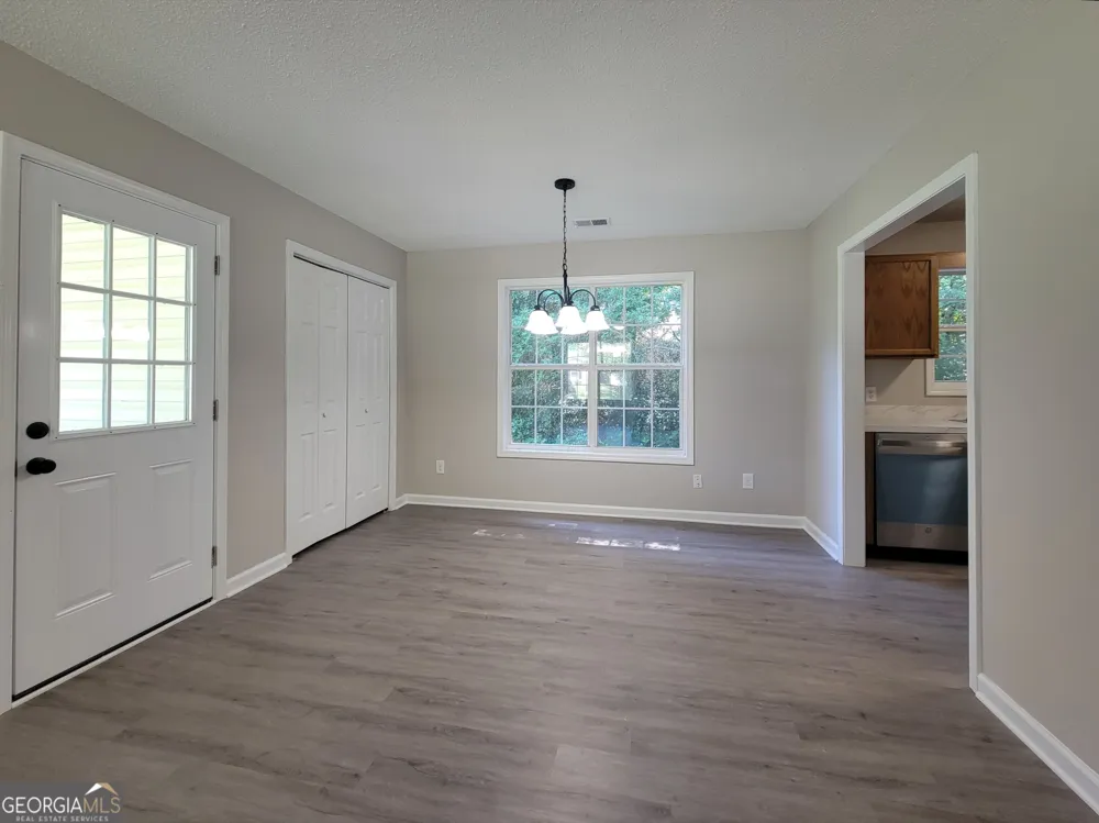 412 Missi LN Winder, GA 30680