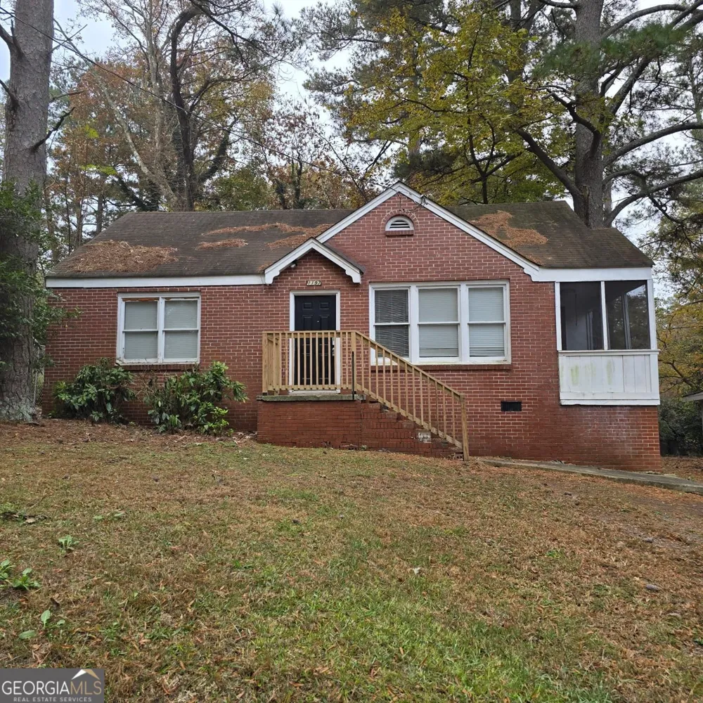 1197 Lake DR Jonesboro, GA 30236