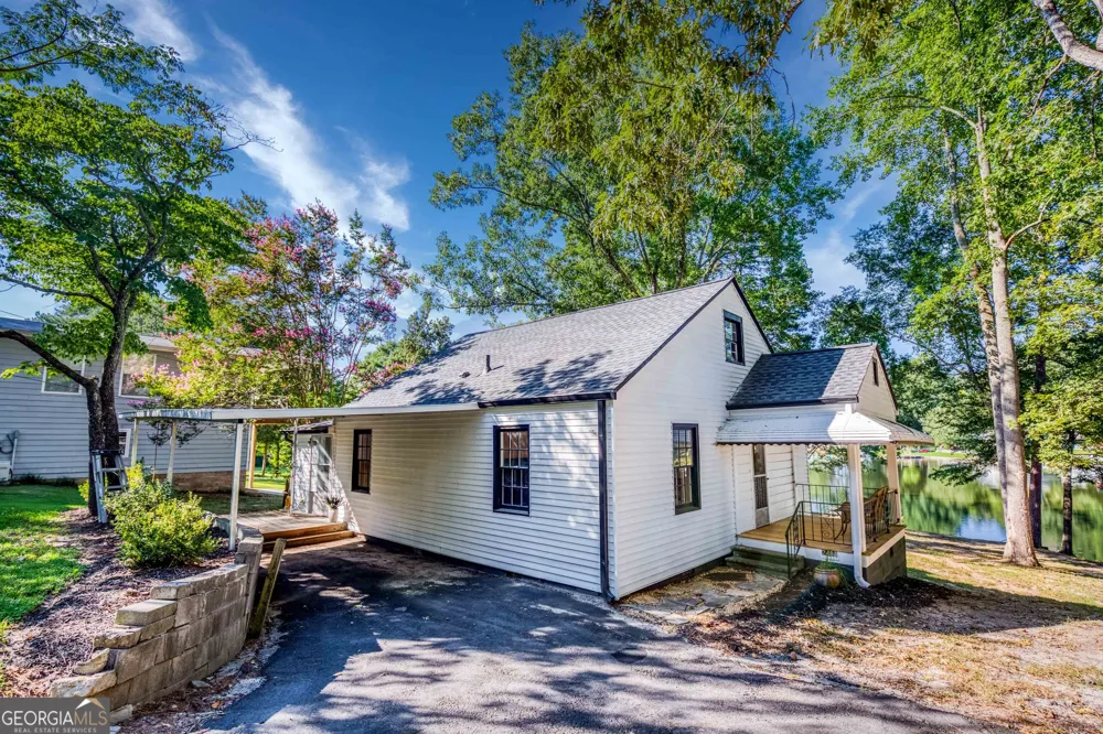 2483 Lakeshore DR Conyers, GA 30012