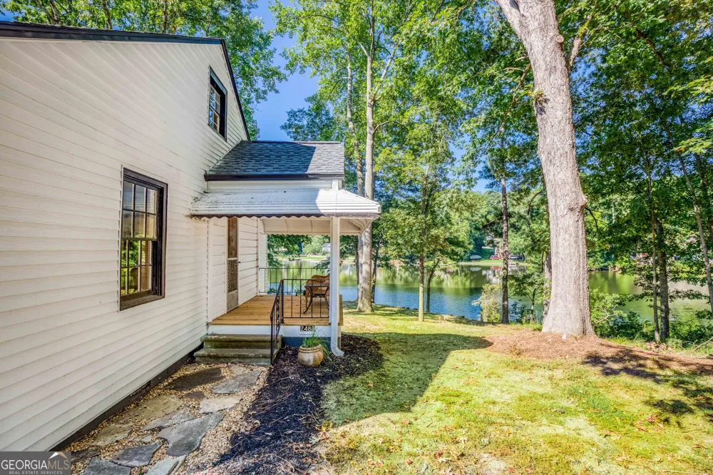 2483 Lakeshore DR Conyers, GA 30012