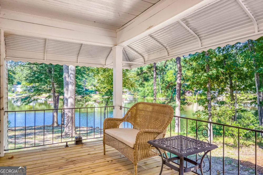 2483 Lakeshore DR Conyers, GA 30012