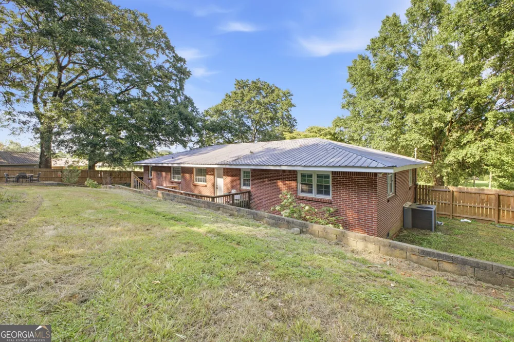 521 Mcdaniel Station RD SW Calhoun, GA 30701