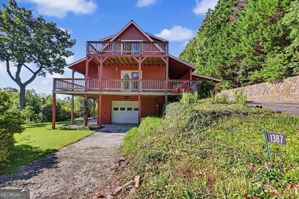 1387 Valley ST Clayton, GA 30525