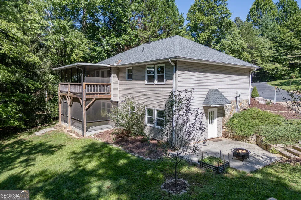 527 Pinebrook DR Blairsville, GA 30512