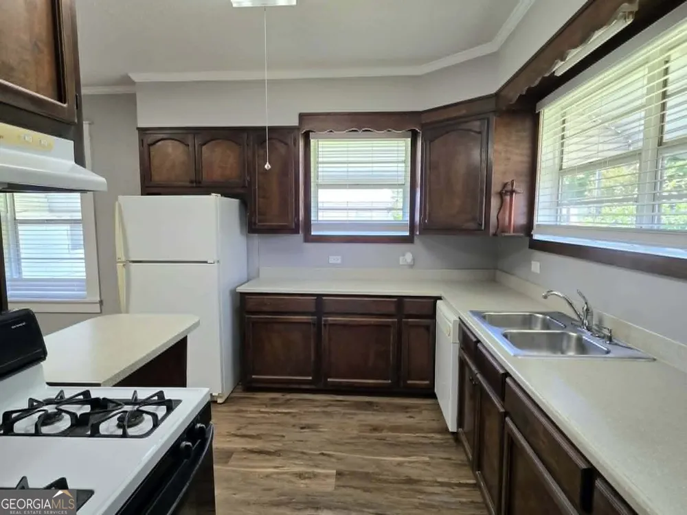 201 C ST Thomaston, GA 30286
