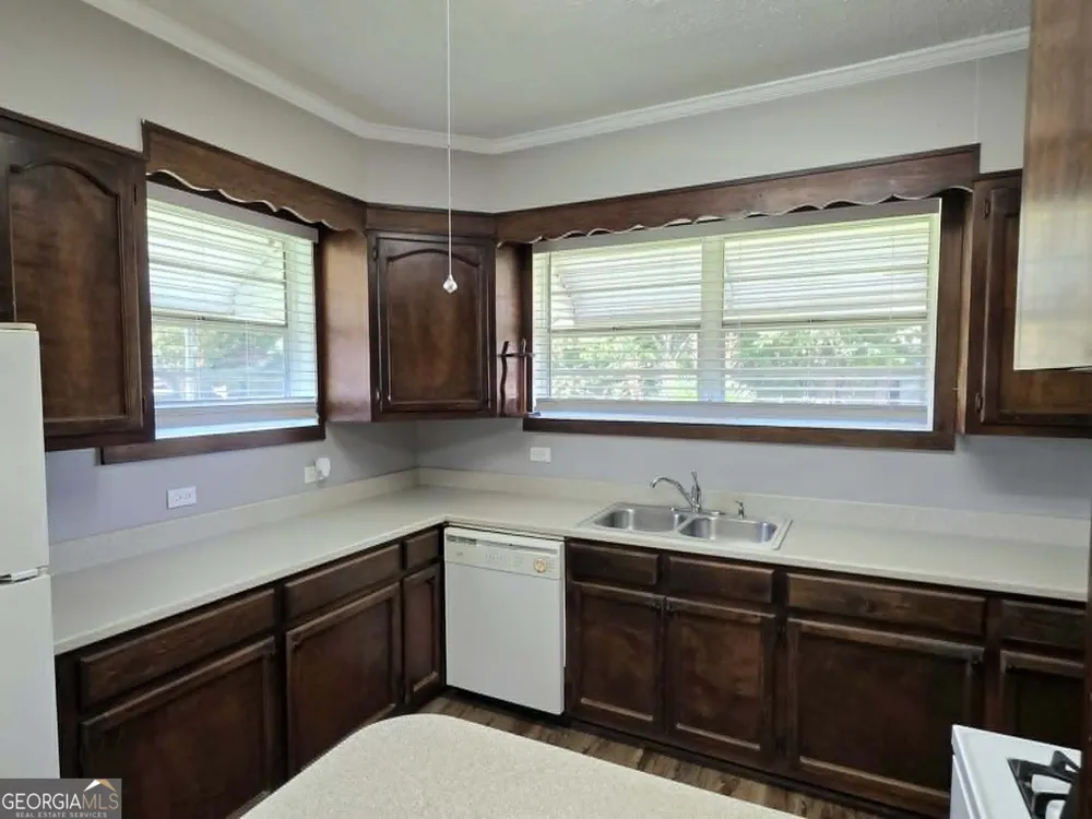 201 C ST Thomaston, GA 30286
