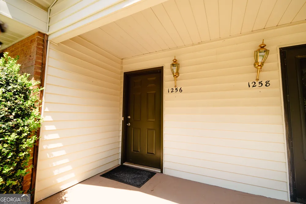 1256 Minhinette DR Roswell, GA 30075