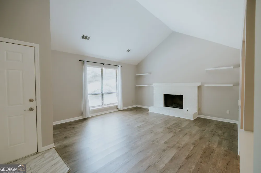 1256 Minhinette DR Roswell, GA 30075