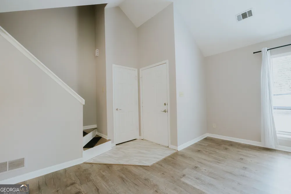 1256 Minhinette DR Roswell, GA 30075