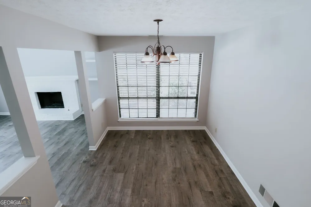 1256 Minhinette DR Roswell, GA 30075