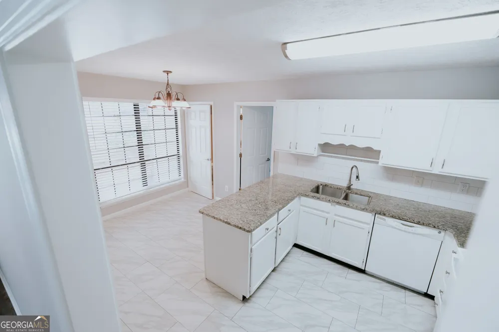 1256 Minhinette DR Roswell, GA 30075