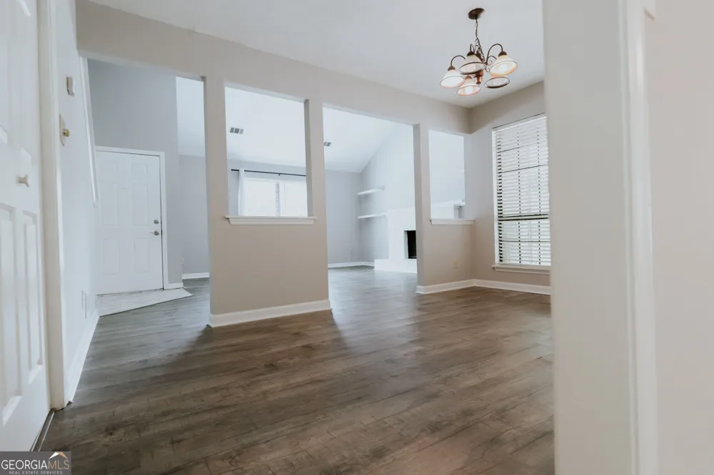 1256 Minhinette DR Roswell, GA 30075