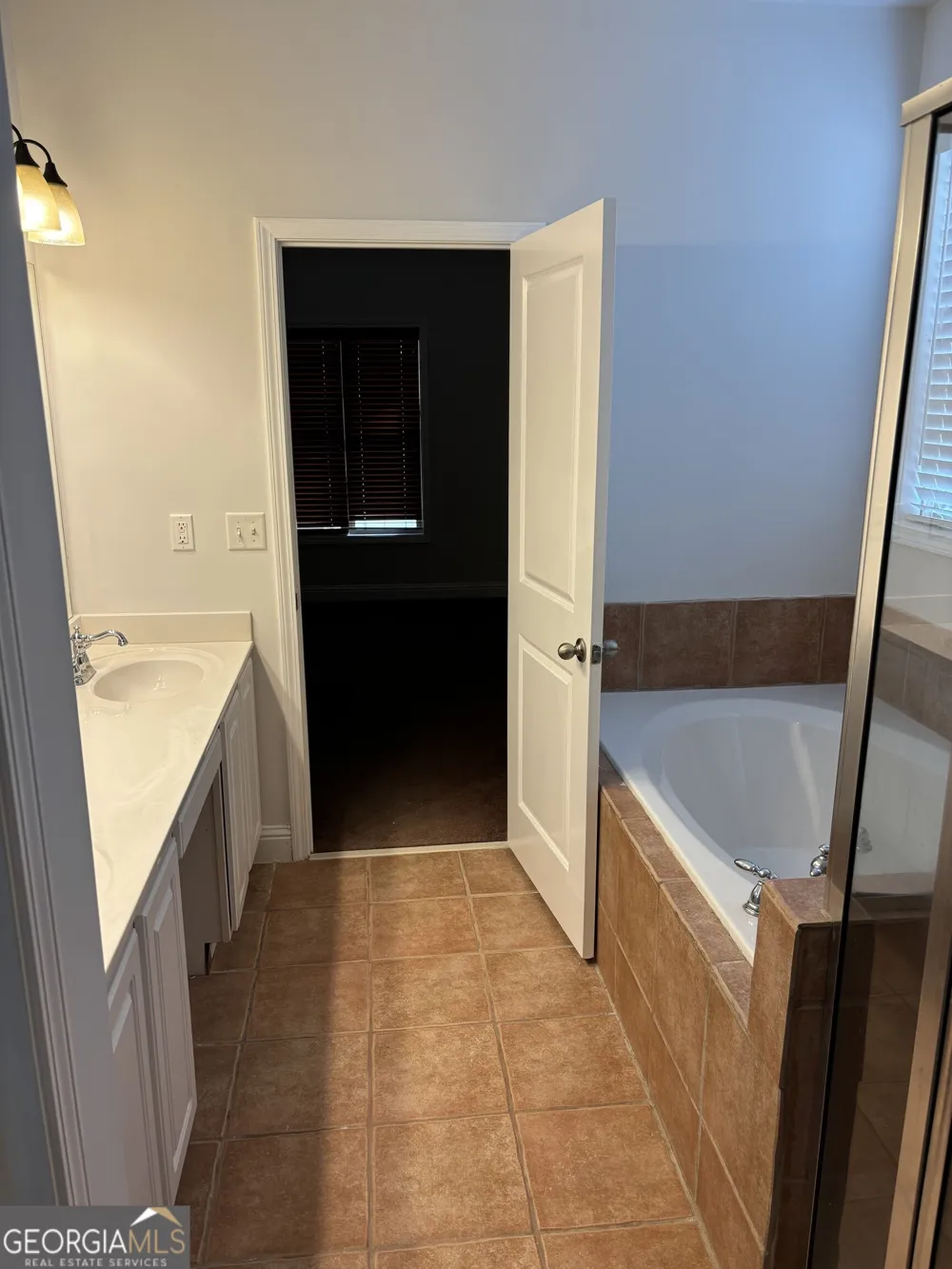 16 Plum Blossom LN Hampton, GA 30228