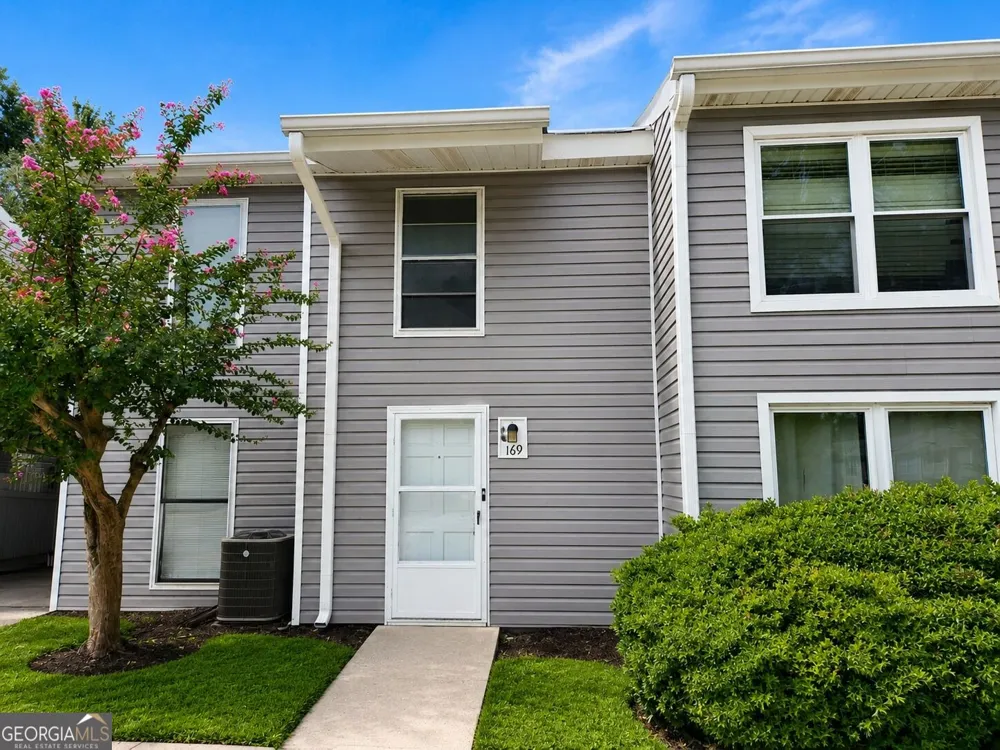 169 Governors DR Forest Park, GA 30297