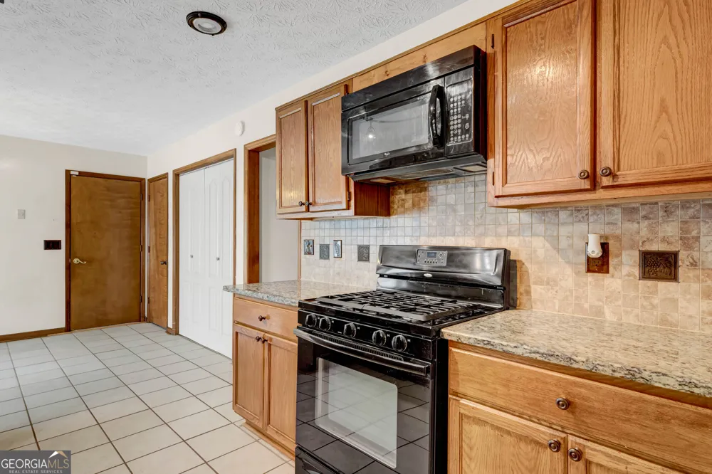 607 Stonemill MNR Lithonia, GA 30058