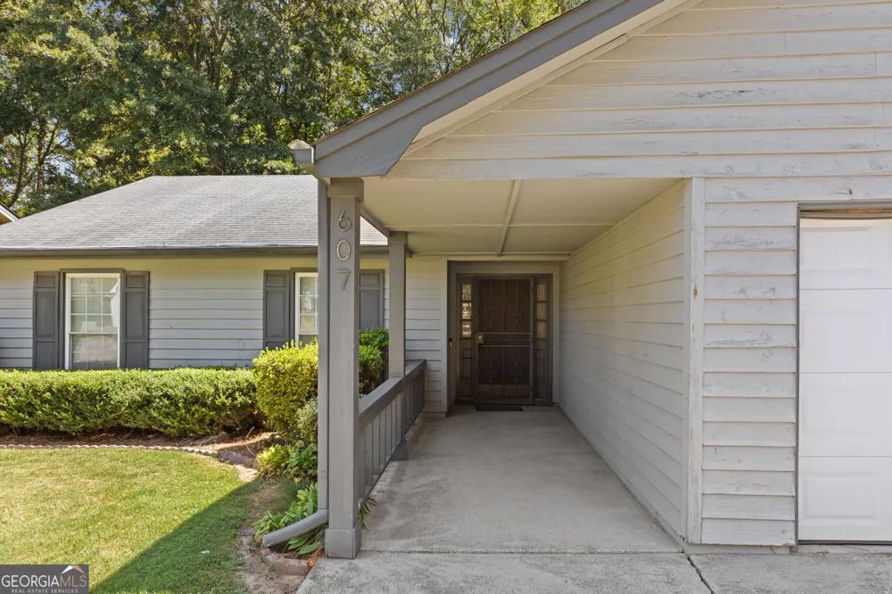 607 Stonemill MNR Lithonia, GA 30058