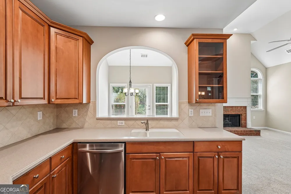 428 Brookes WALK Woodstock, GA 30188
