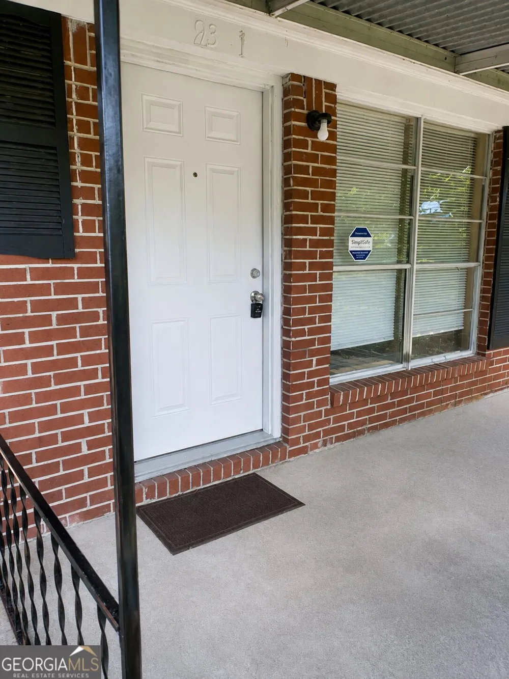 93 Forest RD Stockbridge, GA 30281