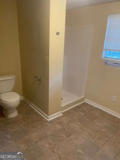 93 Forest RD Stockbridge, GA 30281