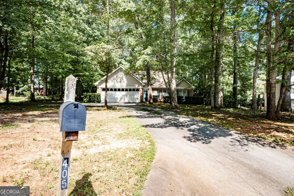 405 Radcliffe TRCE Covington, GA 30016