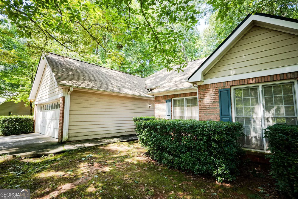 405 Radcliffe TRCE Covington, GA 30016